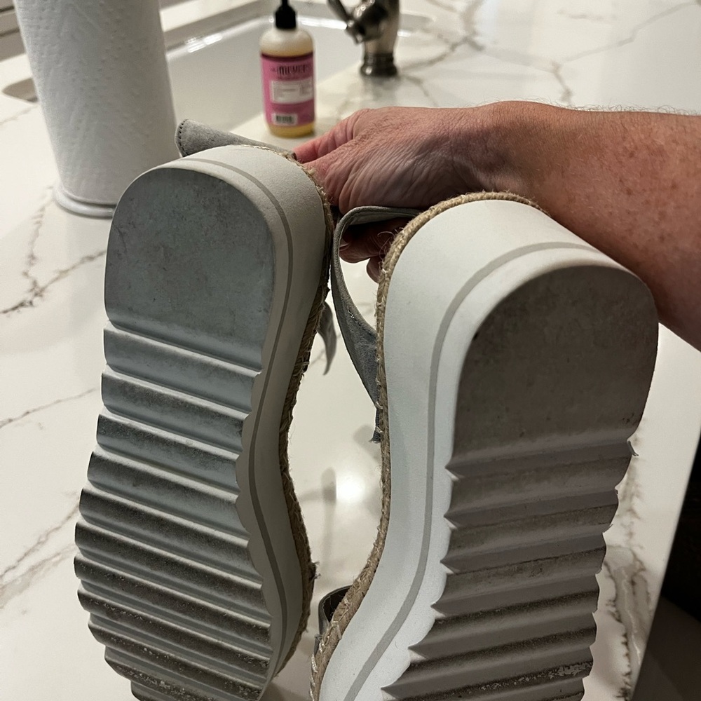 Gray Platform Sandals - Excellent Condition - image 5